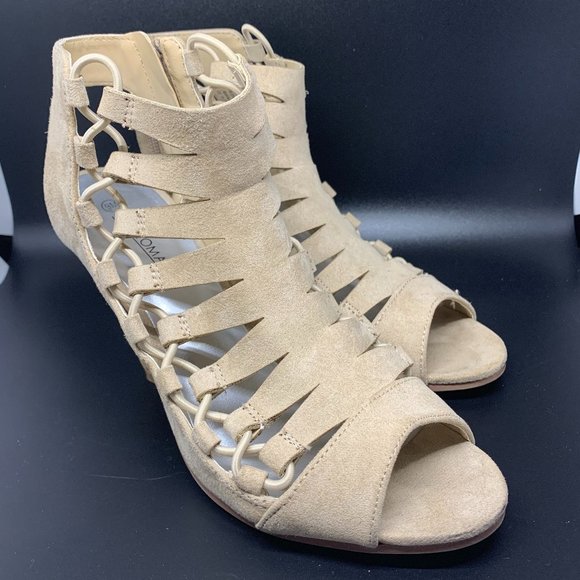 Hot Tomatoes Sandals in a Natural Tan color Size 9 - Picture 2 of 7